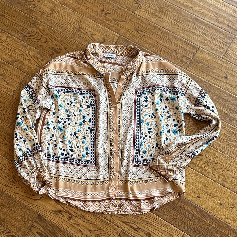 Fate Floral Patterned Button-Up Shirt sz medium